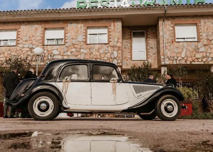 Hotel Restaurante Sostenible La Laguna Brozas photo