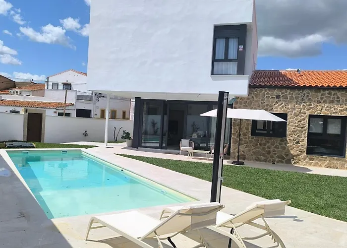 Photo de Casa Rural Con Piscina El Huerto Del Olivo, Plasenzuela, Trujillo, Caceres